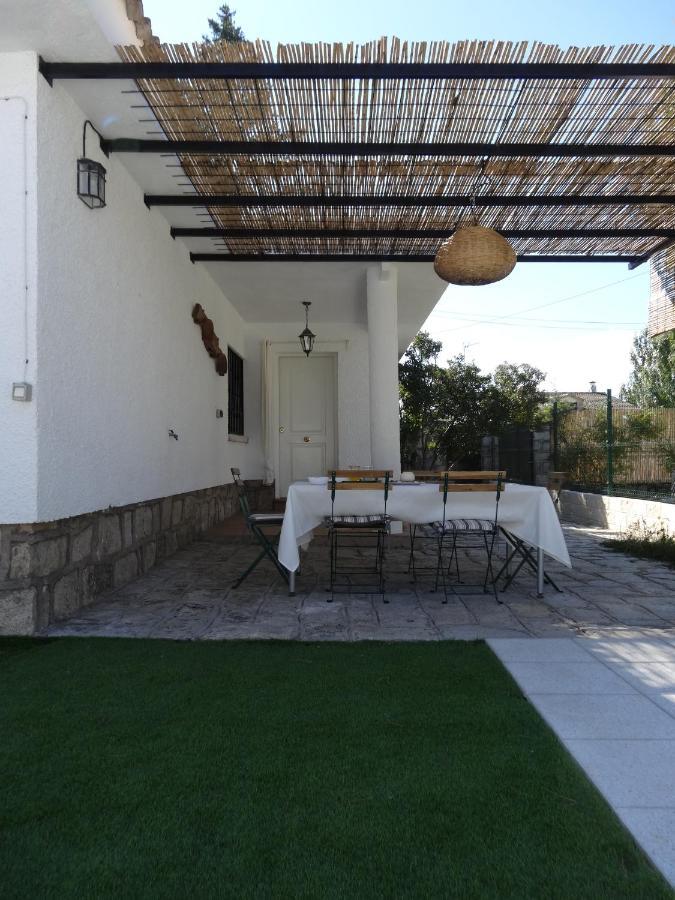 Casa Rural Mirando A La Pena "Grupo Mirando A Gredos" Кадальсо-де-лос-Видриос Экстерьер фото
